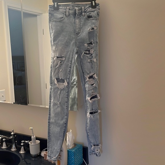 Super high rise ripped skinny jeans form American eagle - Picture 1 of 3